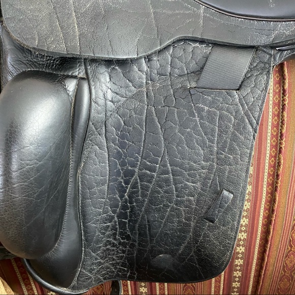 custom advantage mono flap dressage saddle with buffalo - Picture 5 of 7